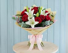 Букет цветов из:  Лилии и Розы #REPLACE_PRED# Западной Двине