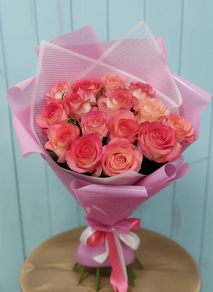 Букет 15 Розовых роз Равель в Западной Двине