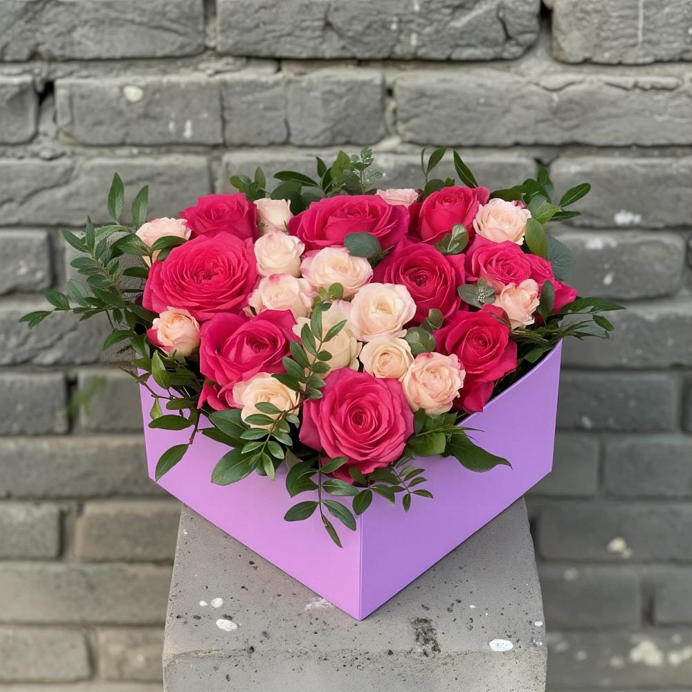 Цветочная композиция из Розы в коробке в Западной Двине