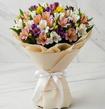 Букет цветов из:  Альстромерии в Западной Двине