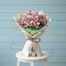 Букет цветов из:  Орхидеи и Розы в Западной Двине