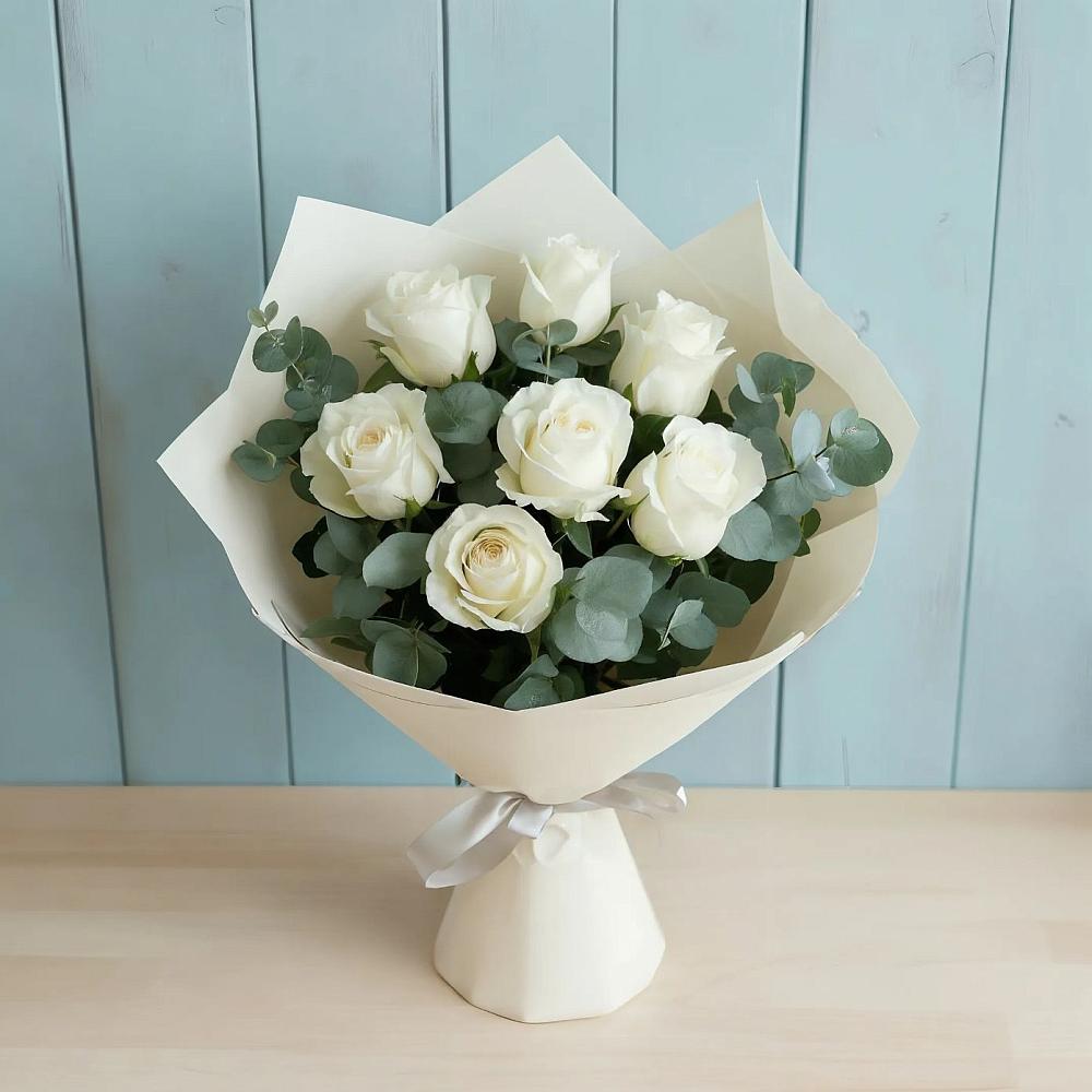 Букет Белые розы в Эвкалипте в Западной Двине