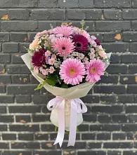 Букет цветов из:  Герберы и Хризантемы #REPLACE_PRED# Западной Двине
