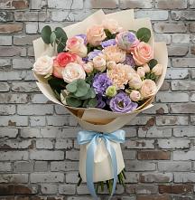 Букет цветов из:  Розы, Лизиантусы и Гвоздики #REPLACE_PRED# Западной Двине