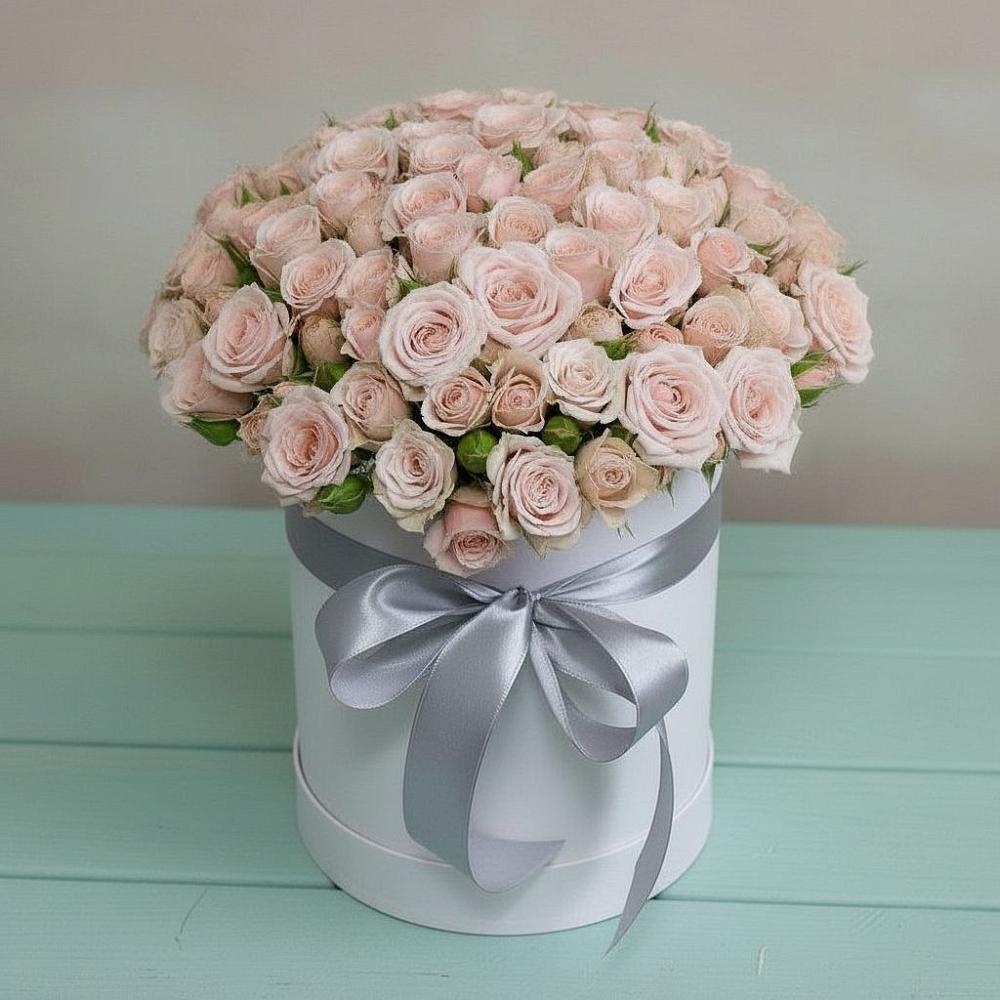 Цветочная композиция из Розы в шляпной коробке в Западной Двине